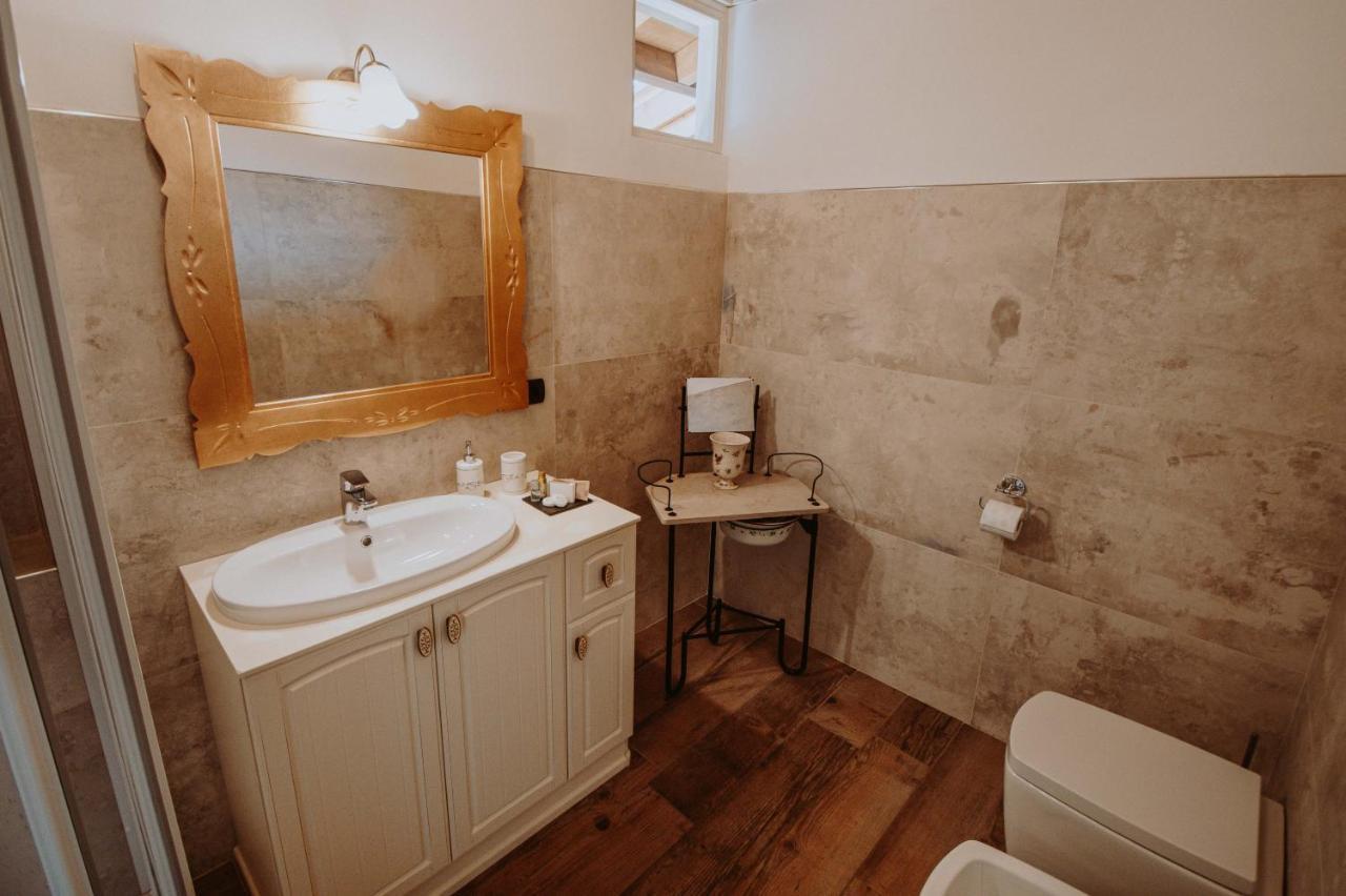B&B Casa Santa Lucia Manerba del Garda Exterior photo