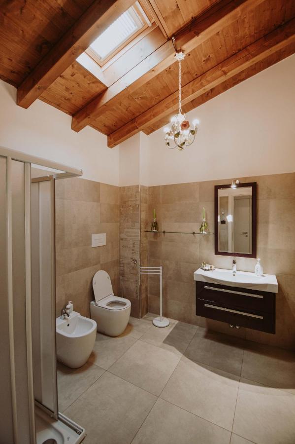B&B Casa Santa Lucia Manerba del Garda Exterior photo