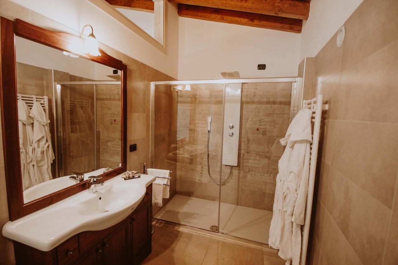 B&B Casa Santa Lucia Manerba del Garda Exterior photo
